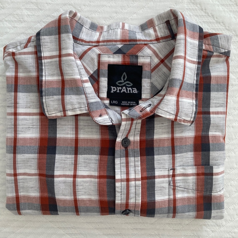 prAna short sleeve button down - 100% organic cotton